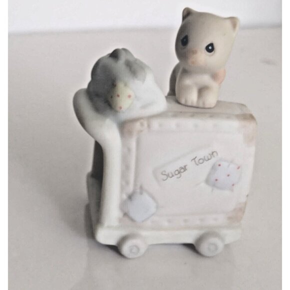 Two Vintage Precious Moments Sugar Land Theme Figurines 1995 Cat & Sign Holder - Picture 2 of 15